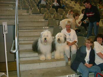 Doortje & Macy060604 1